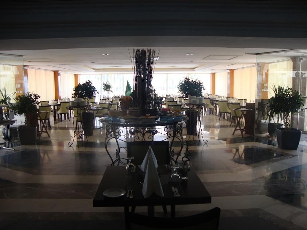 HALF MOON BAY HOLIDAY INN RESORT photo 3