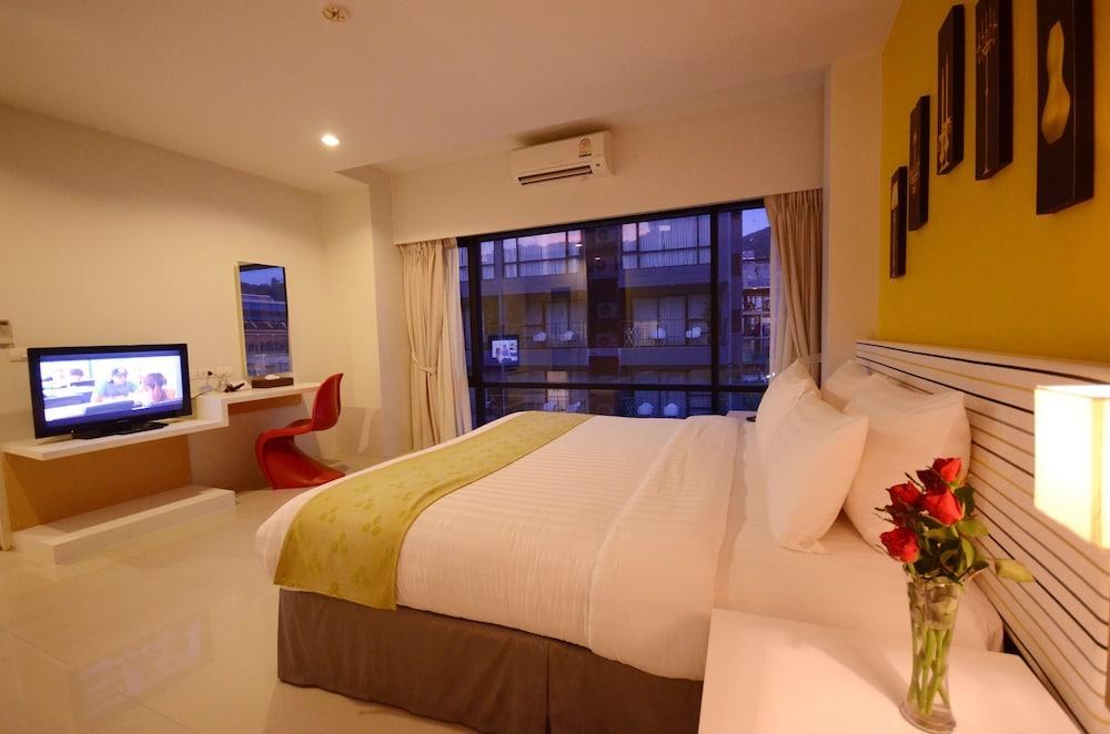 THE LANTERN RESORTS PATONG photo 3