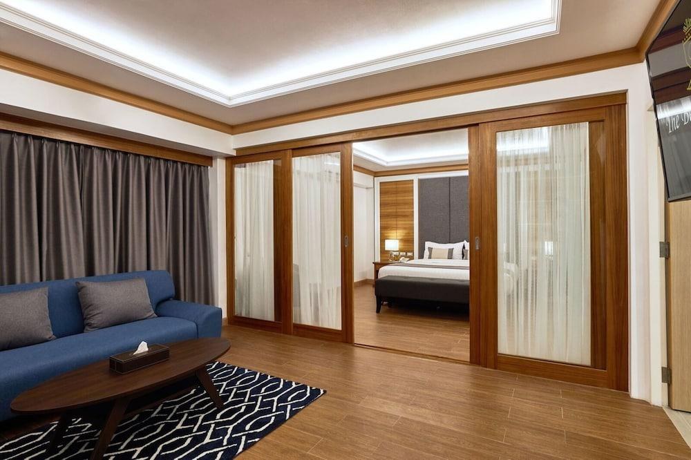 The Beverly Hotel Pattaya photo 2