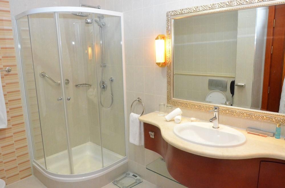 Grand Excelsior Hotel Al Barsha photo 3