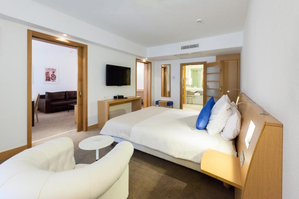 NOVOTEL TUNIS photo 2