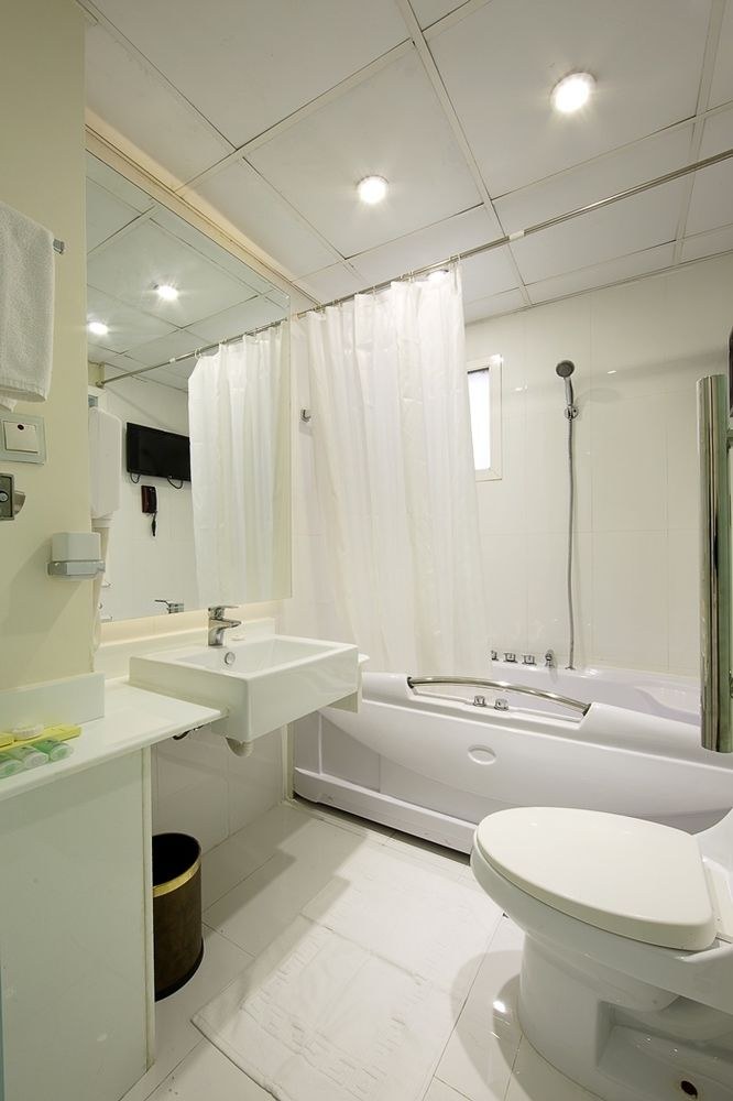 PRESIDENT HOTEL photo 1
