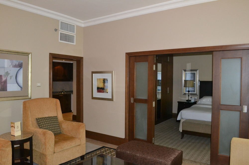 Sheraton Khalidiya Hotel photo 1