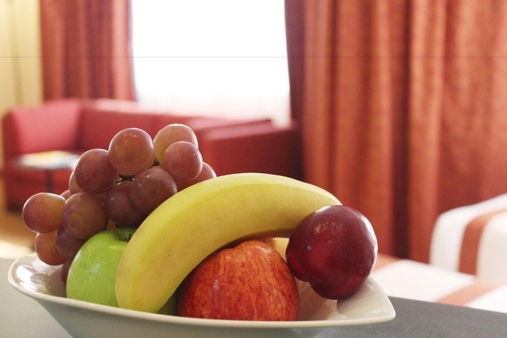 Al Diar Dana Hotel photo 4