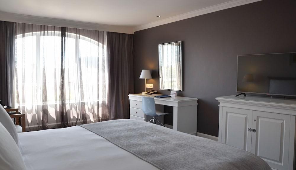 Radisson Blu Hotel Waterfront, Cape Town photo 2
