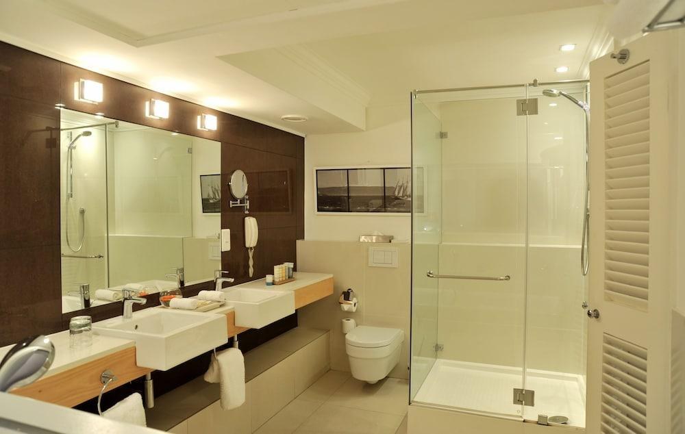 Radisson Blu Hotel Waterfront, Cape Town photo 3