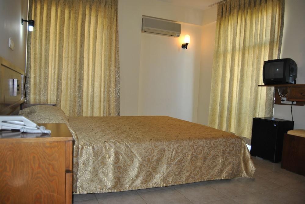 BENNA HOTEL photo 2