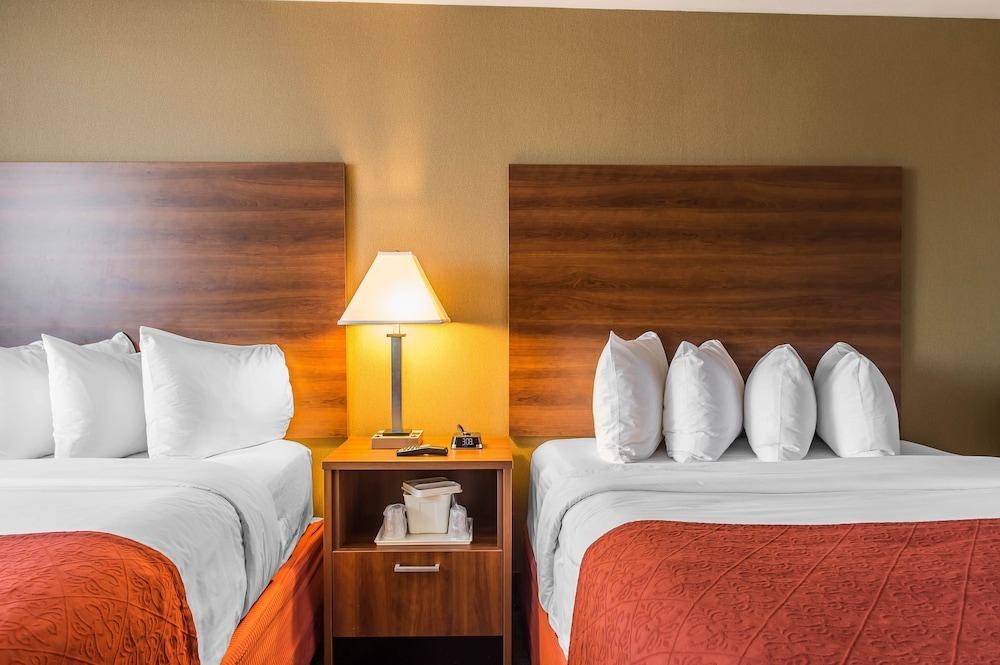 RAMADA PLAZA BY WYNDHAM MONTREAL (HT) photo 2