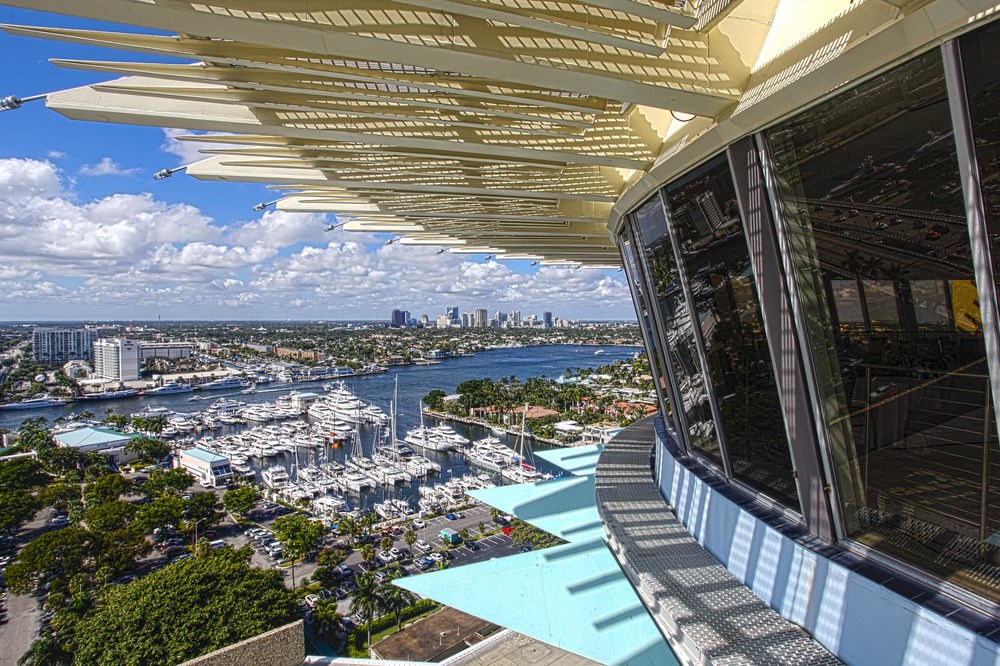 PIER SIXTY-SIX HOTEL & MARINA photo 2