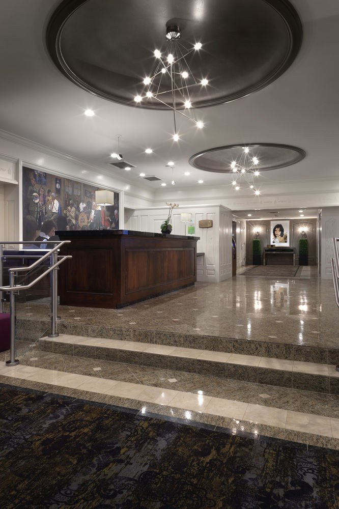 HOLIDAY INN DOWNTOWN SUPERDOME