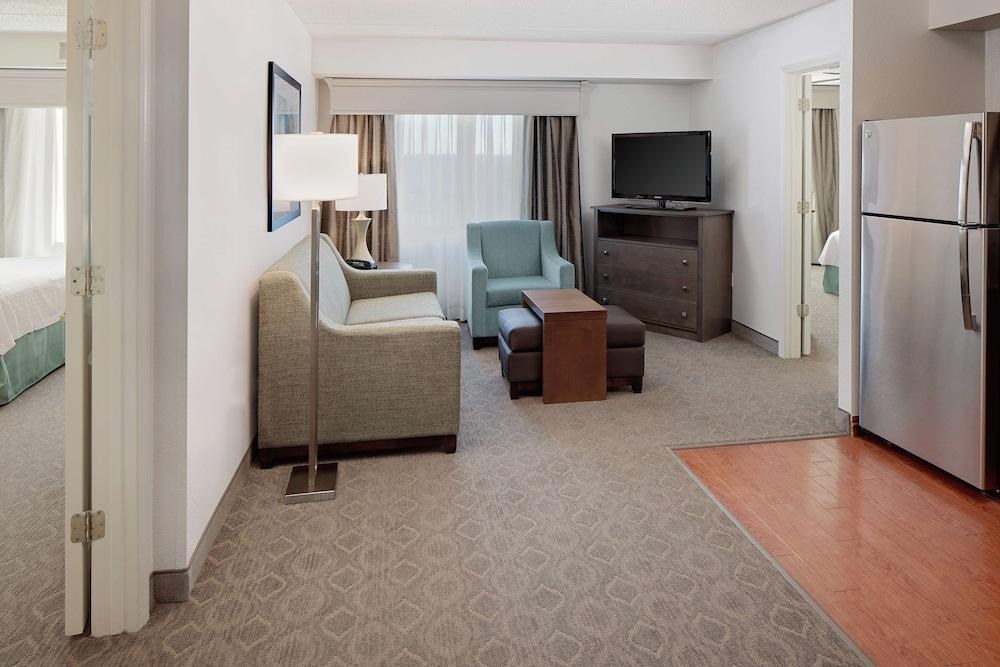 Homewood Suites by Hilton Dallas-Market Center photo 4