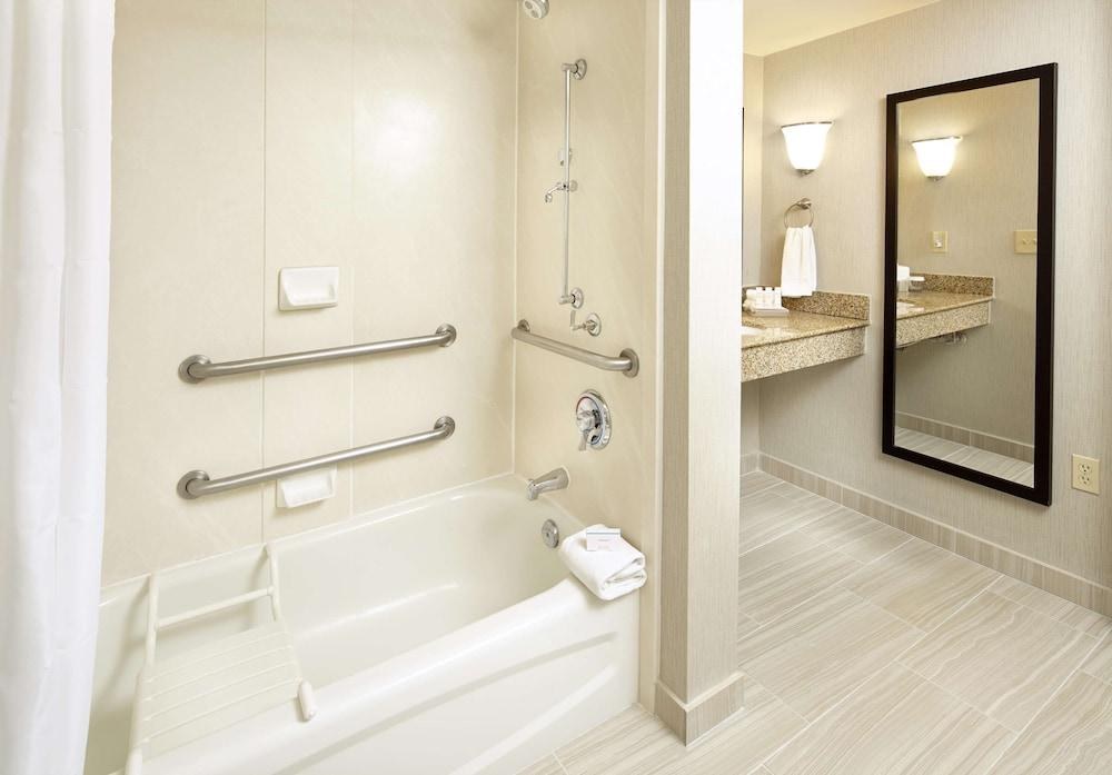 HOMEWOOD SUITES BY HILTON CHARLOTTE-AIRPORT, NC photo 2