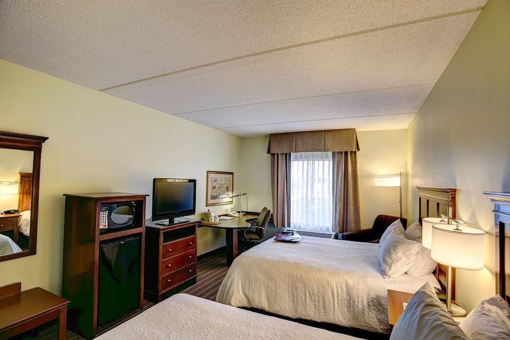 Hampton Inn & Suites Frederick-Fort Detrick photo 3