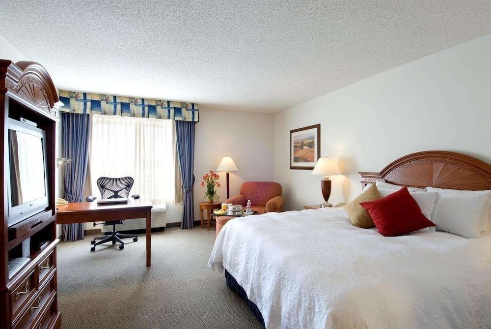 Hilton Garden Inn Tulsa Airport photo 2