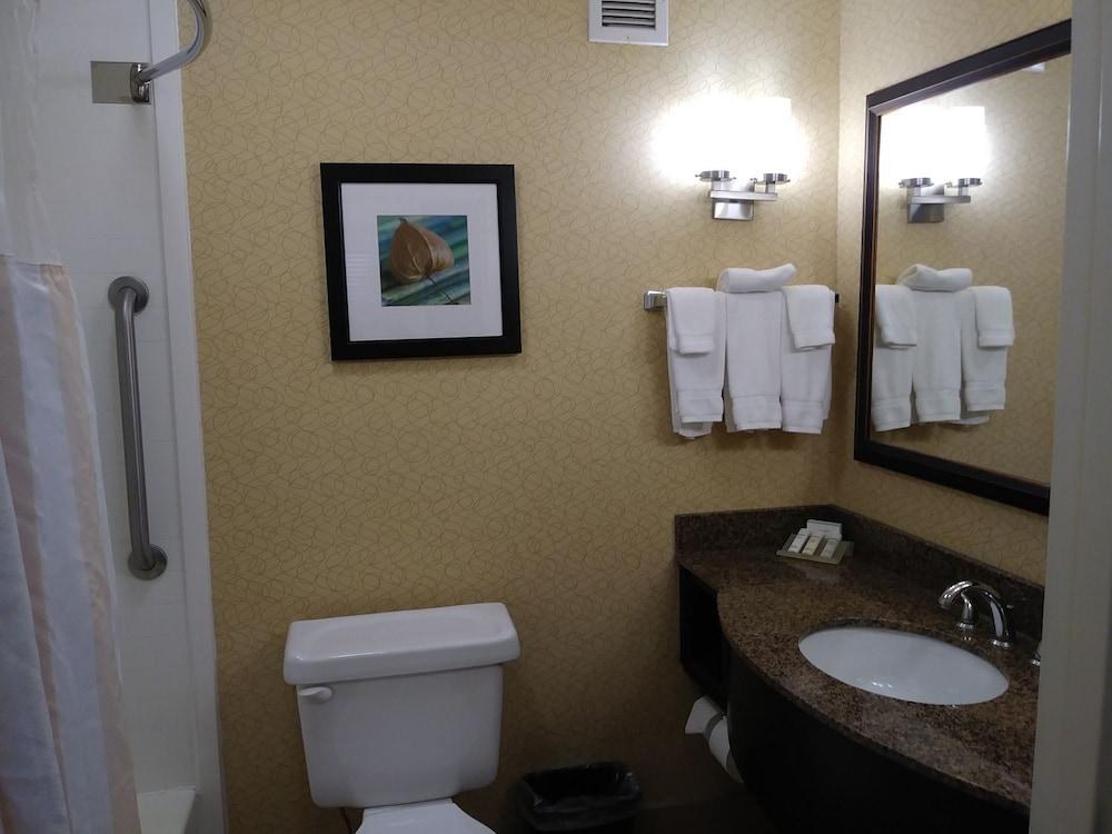 Hilton Garden Inn Tulsa Airport photo 3