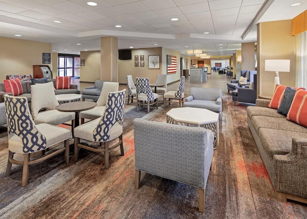 Hampton Inn & Suites Alexandria Old Town Area South photo 4