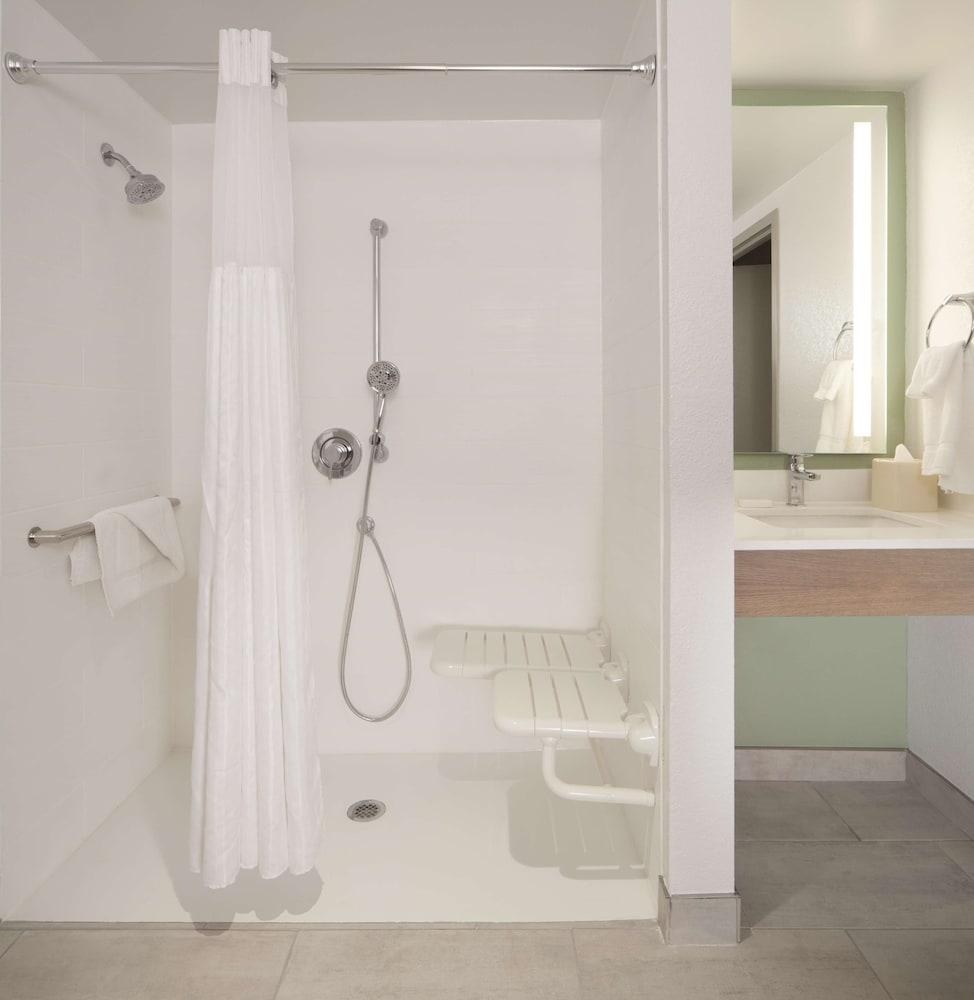 Hilton Garden Inn Jacksonville JTB/Deerwood Park photo 2