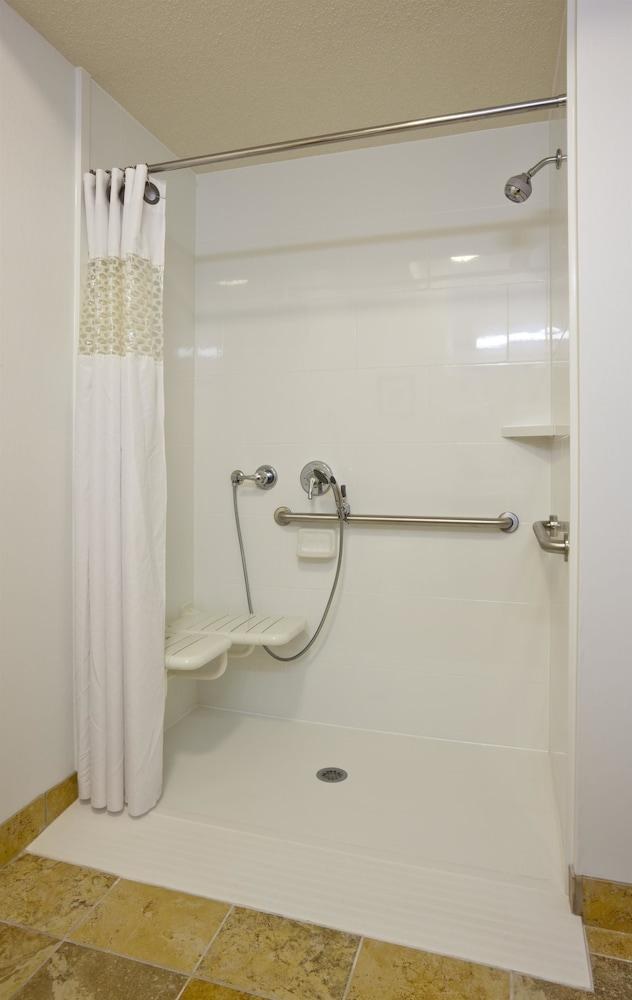 Hampton Inn Minneapolis NW Maple Grove photo 3