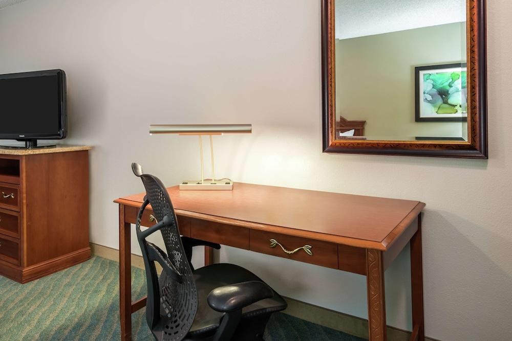 Hilton Garden Inn Orlando International Drive North photo 2
