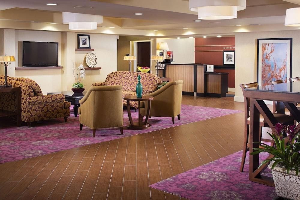 Hampton Inn San Diego/Del Mar photo 3