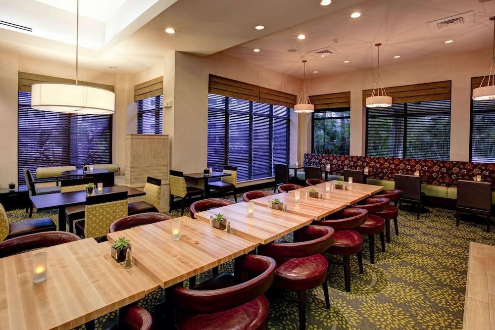 Hilton Garden Inn West Palm Beach Airport photo 4