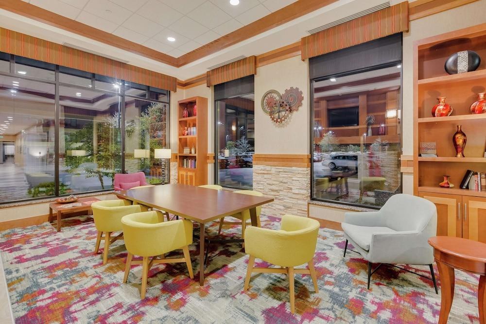 Hilton Garden Inn Milwaukee Airport photo 2