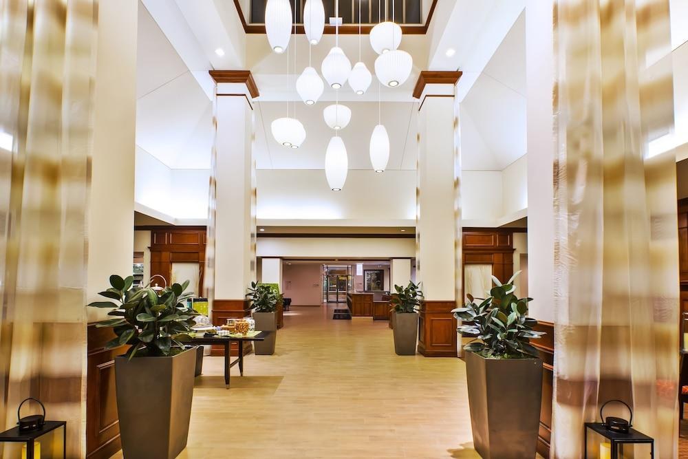 Hilton Garden Inn Cleveland Downtown photo 3