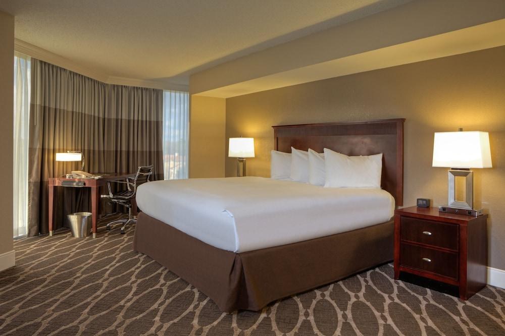 Hilton Houston Westchase photo 2