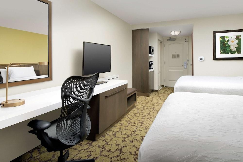 Hilton Garden Inn Frederick photo 4