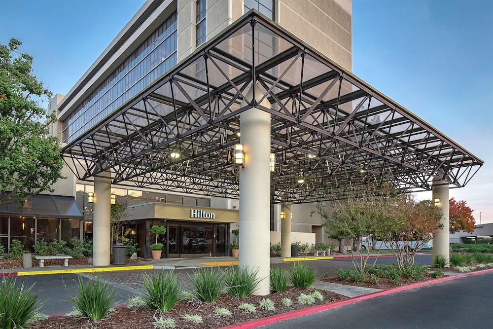 Hilton Sacramento Arden West photo 3