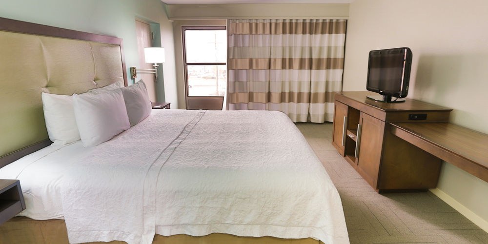 Hampton Inn & Suites Nashville-Airport photo 1