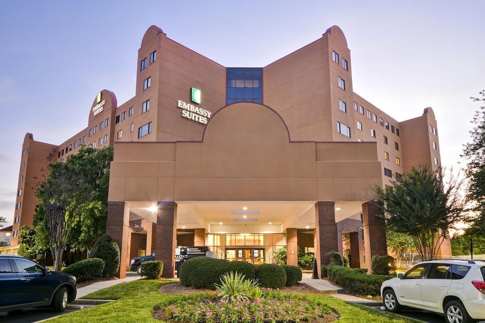 Embassy Suites by Hilton Charlotte photo 3