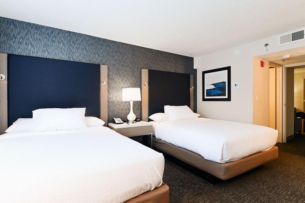 Embassy Suites by Hilton Baltimore Hunt Valley photo 2
