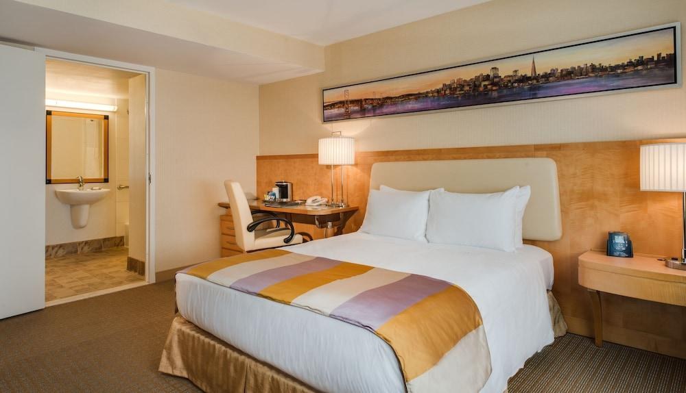 Hilton San Francisco Airport Bayfront photo 4
