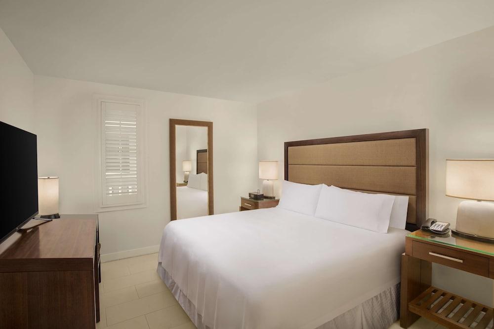 Casa Marina Key West, Curio Collection by Hilton photo 2