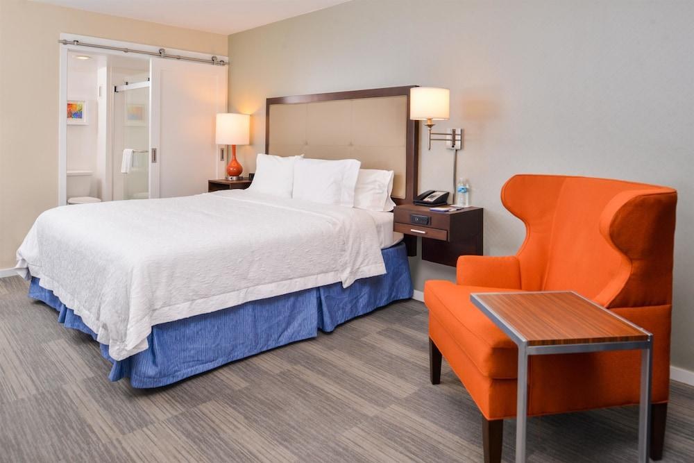 Hampton Inn Seattle-Airport photo 3