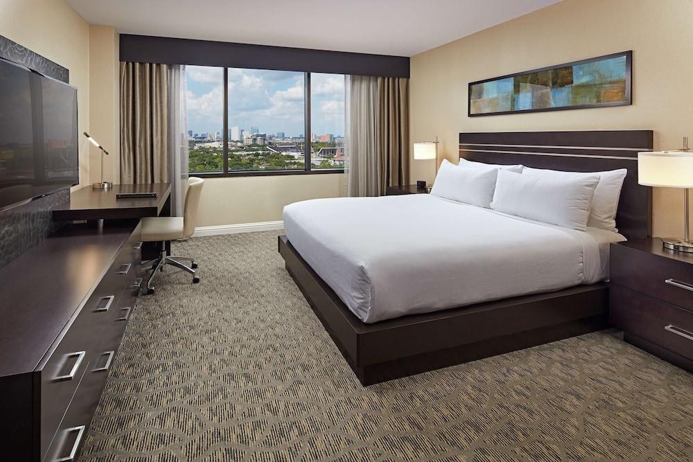 Hilton Houston Plaza/Medical Center photo 4