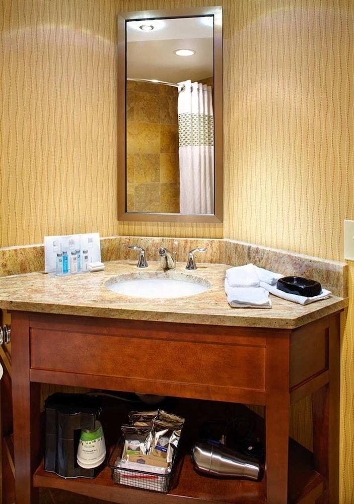 Hampton Inn Cleveland-Downtown