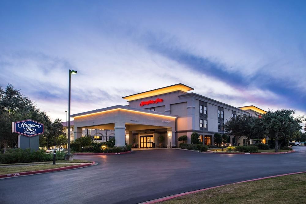 Hampton Inn San Antonio Stone Oak photo 2