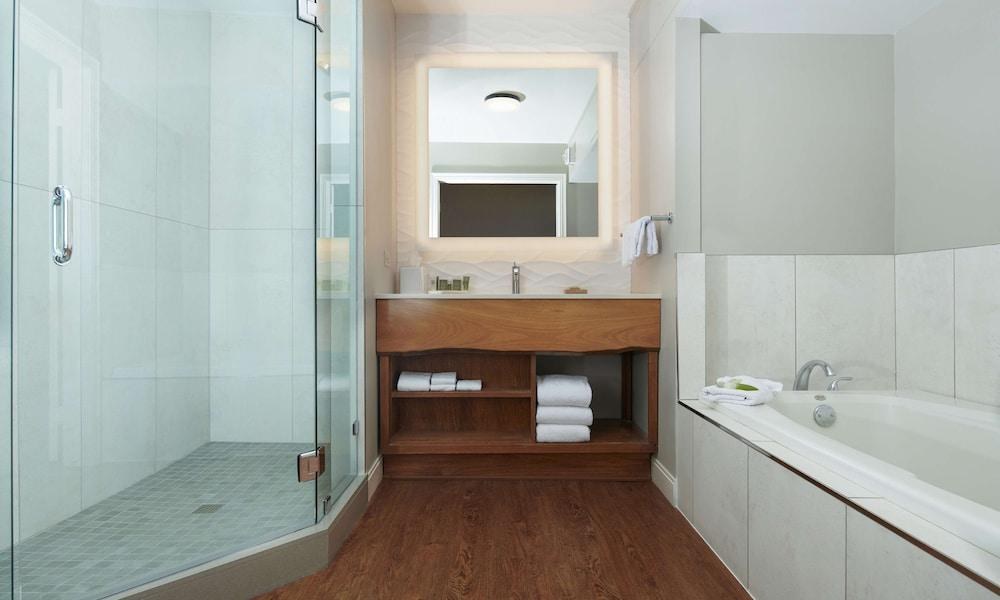 HILTON SAN DIEGO RESORT & SPA photo 2