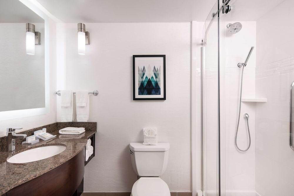Hilton Garden Inn Denver/Cherry Creek photo 3