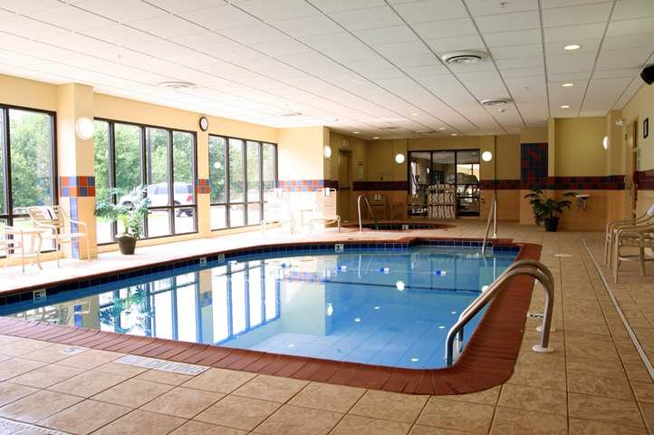 Hampton Inn & Suites Bloomington-Normal photo 2