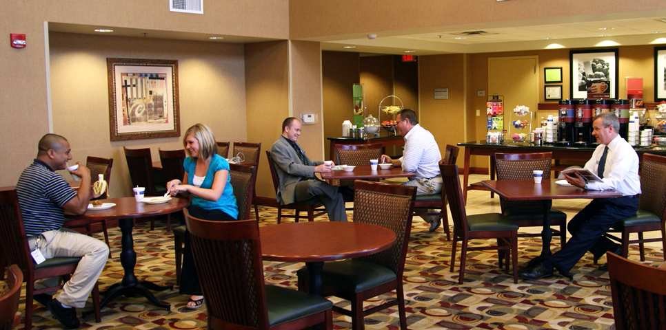Hampton Inn & Suites Bloomington-Normal photo 3