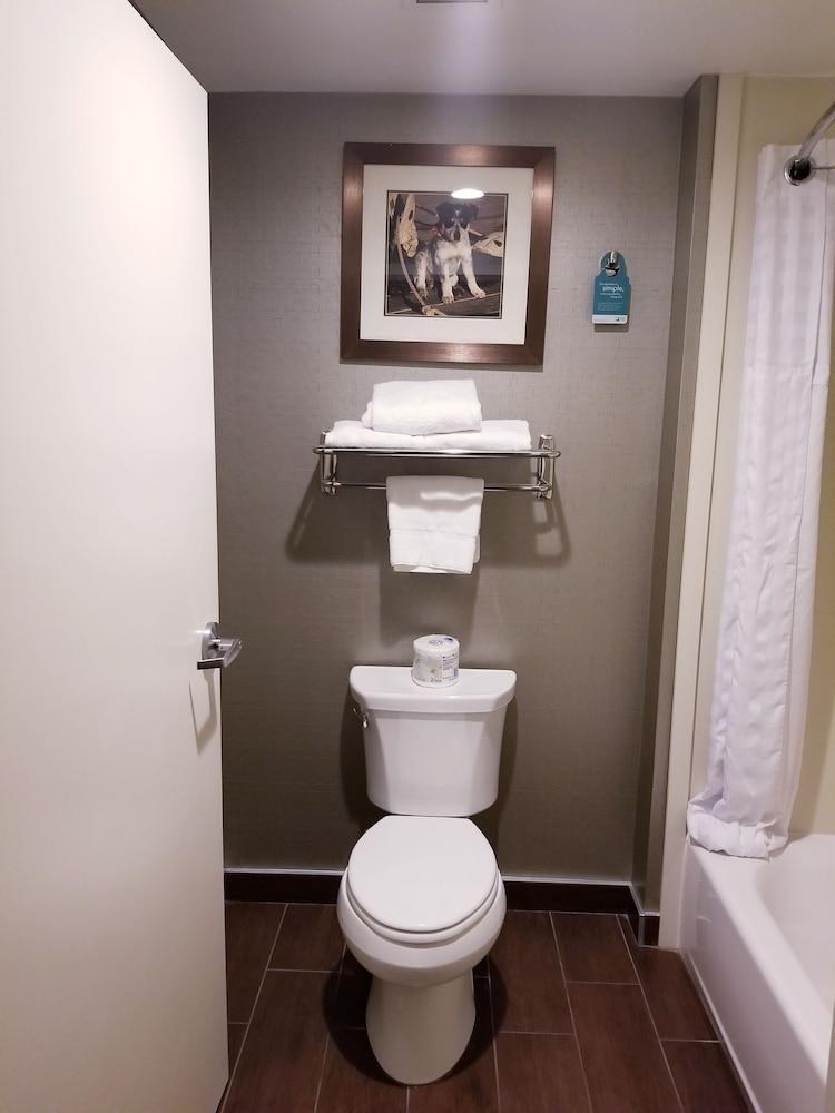 Homewood Suites by Hilton Calgary-Airport photo 2