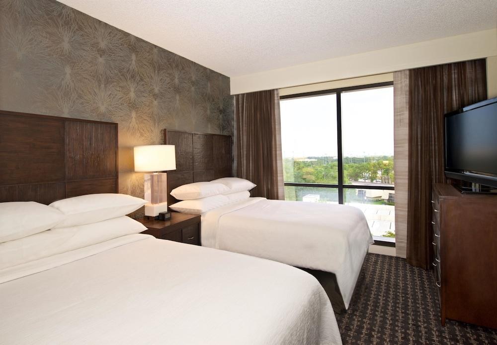 Embassy Suites by Hilton Palm Beach Gardens PGA Boulevard photo 3