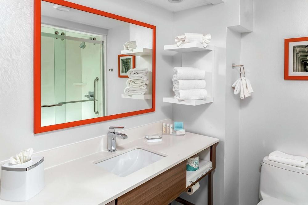 Hampton Inn Miami Dadeland photo 3