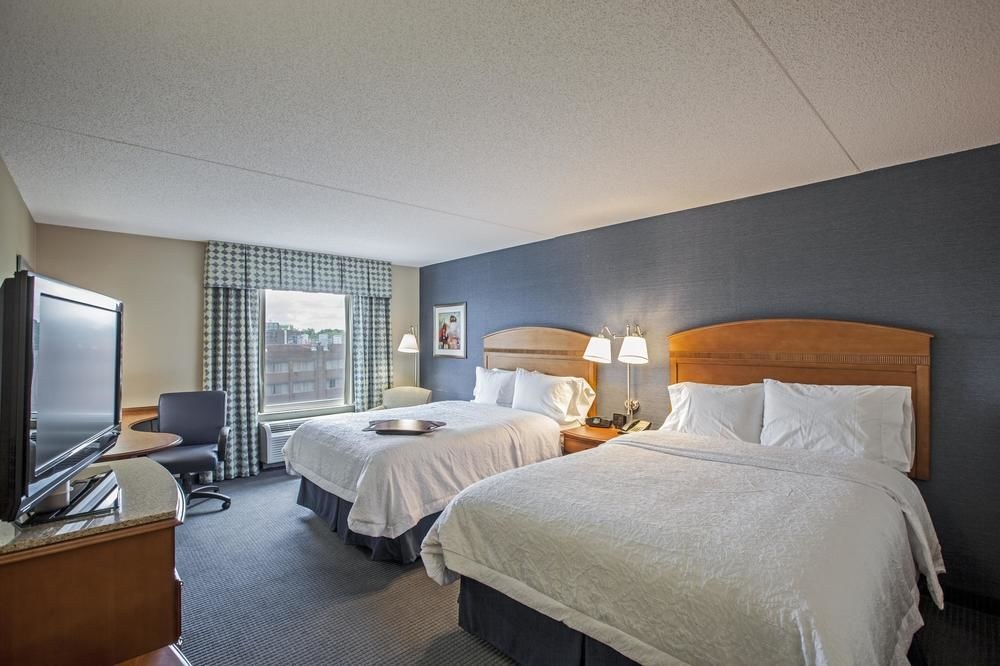 Hampton Inn New York - LaGuardia Airport photo 1