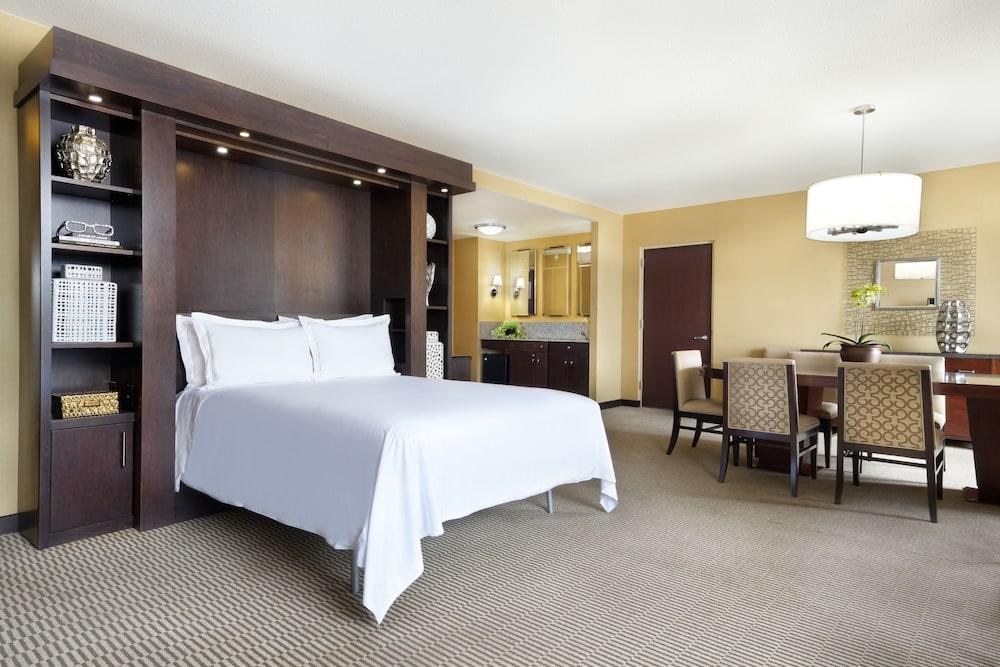 Hilton Americas-Houston photo 2