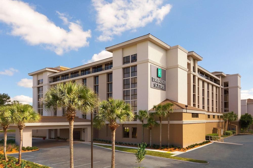 Embassy Suites by Hilton Jacksonville Baymeadows photo 2