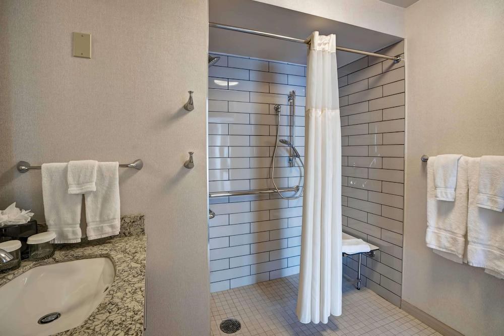 Homewood Suites by Hilton Chicago-Downtown photo 4